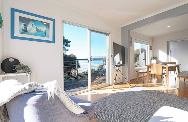 Seascape Cottage Headland Stay near Whale Watching