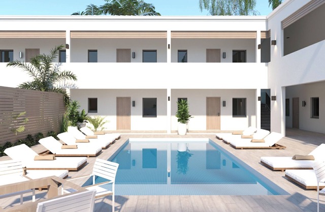 SEASCAPE HOTEL SUITES in superb Grace Bay with Pool, Beach Access, Full kitchen