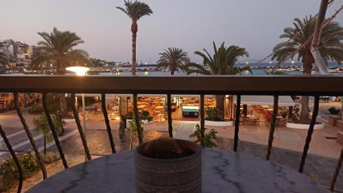 SeaShell apartment Sea View, Castle View 200metres from the Beach