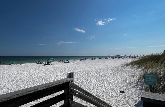 Seashell Family Hideaway 4BR Coastal Retreat Near Navarre Beach – Sleeps 10