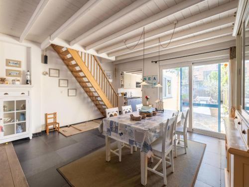 Seaside Charm & Privacy