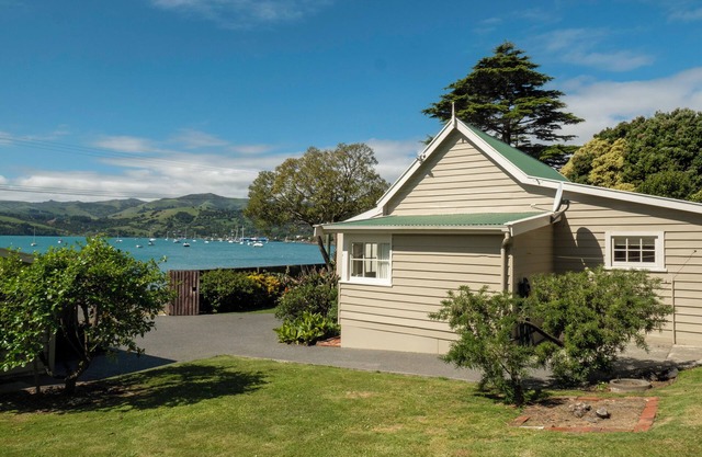 Seaside Cottage - Glen Bay