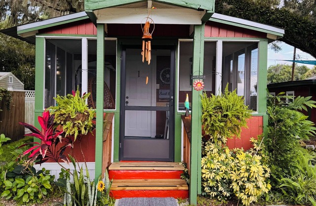 Warm & Cozy Cottage at Coco Ranch