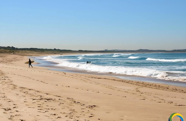 Seaside Escape: Walk to Beach & Cronulla Golf Club - Sleeps 3