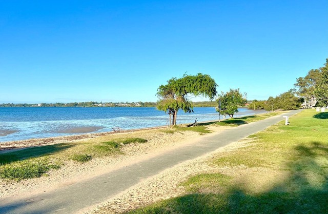 Seaside Getaway - 5 Min Stroll to Sandy Beach