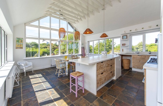 Seaside hideaway, Burren views, Kinvara, Galway
