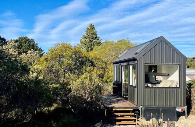 Kangaroo Island Seaside Nature Retreat in Island Beach - Wattle