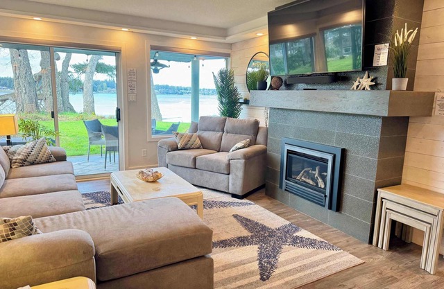 Seaside Oasis - 1BDRM - Ocean View - Kitchen