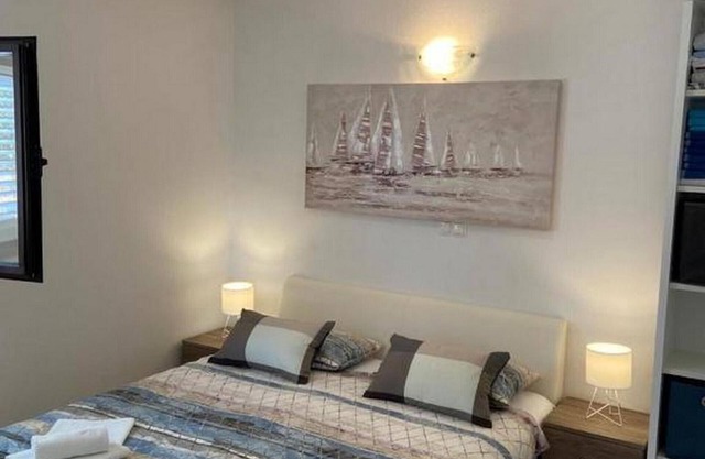Seaside Retreat Holiday Home with Terrace - Two Bedroom Holiday Home with Terrace