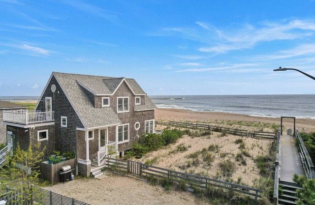 Seaside Serenity Retreat