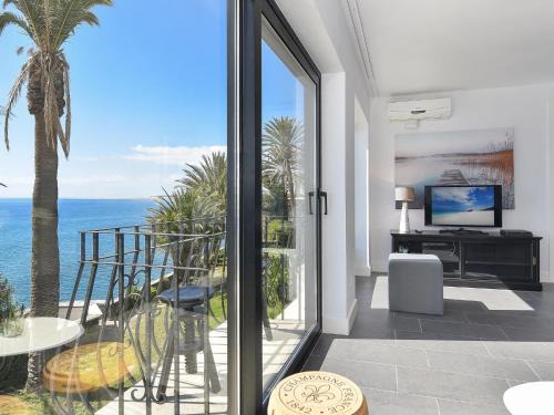 Seaside Suite 302 by VillaGranCanaria