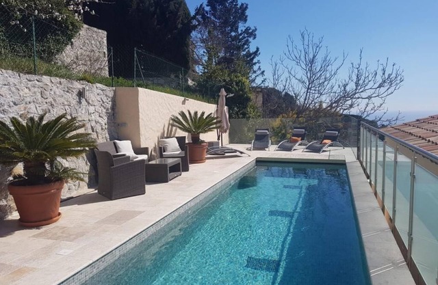 Seasonal Rent. Luxurious, 3 floor Villa 5km from Monaco
