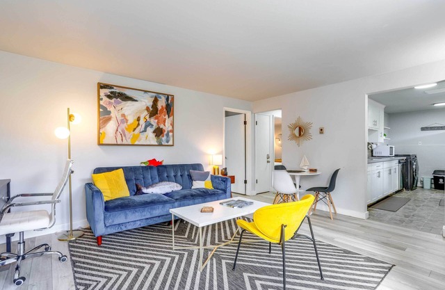 Seattle Garden Apt: Walk to Water & Amenities!