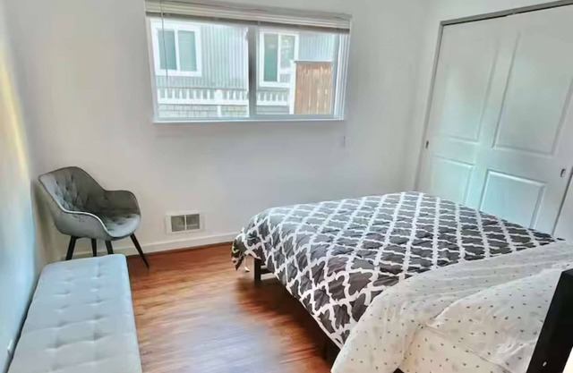 Seattle luxury 4 Suites Retreat - Sophisticated Urban Living w Space, Style, and unmatched Comfort