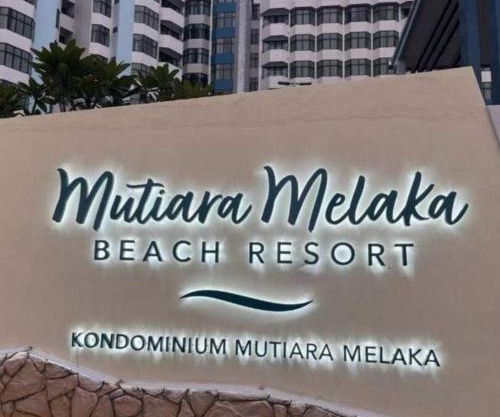 Seaview 2BR Resort Stay Near Pantai Puteri