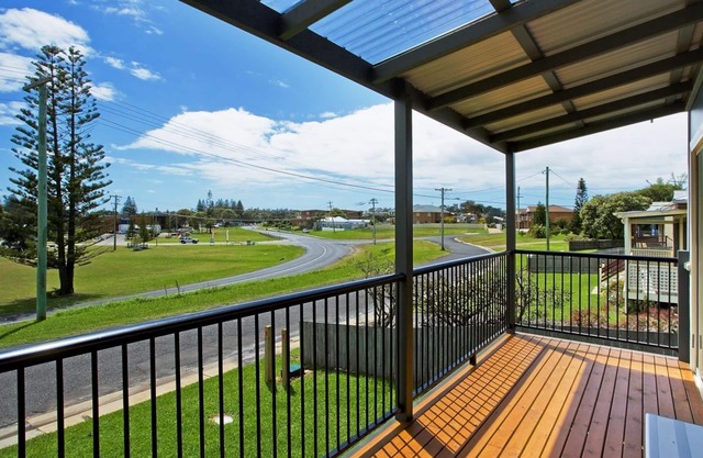 Seaview Beach House 5