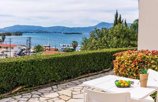 Seaview Luxurious Apartment near Corfu Town - Adults Only By Konnect