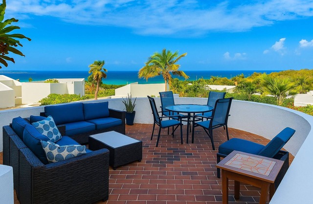 Seaview Paradise; located on Golf course!