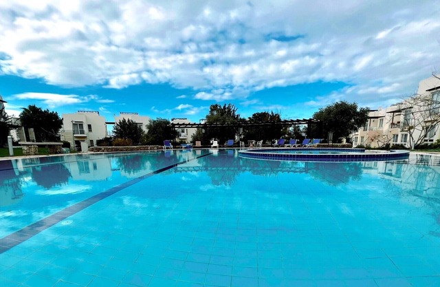 Flat with Roof Terrace and Sea View in Kyrenia
