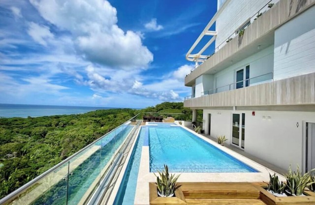 SeaView Studio with Pool and Gym