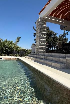 Seaview Villa - Amazing Sea & Mountain View