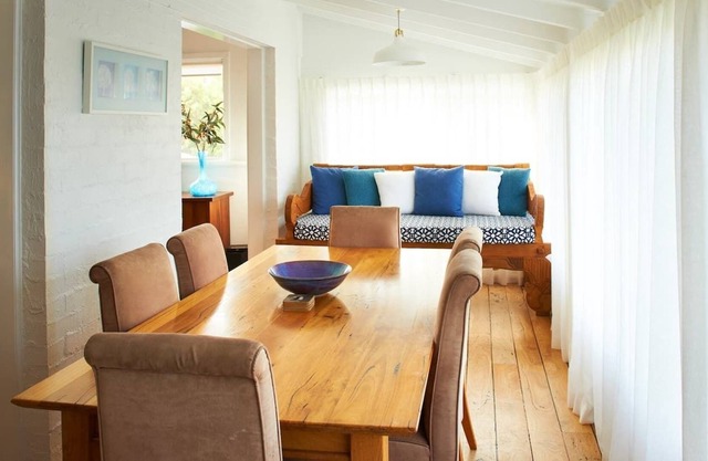 Seaview with stunning views to the surf in our scenic Prevelly Park