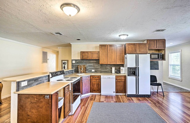 Sebring Condo w/ Game Room < 13 Mi to Raceway