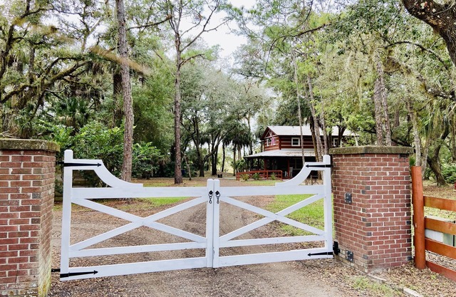 Sebring Florida "El secreto mejor guardado" Cracker Hammock Log Cabin "