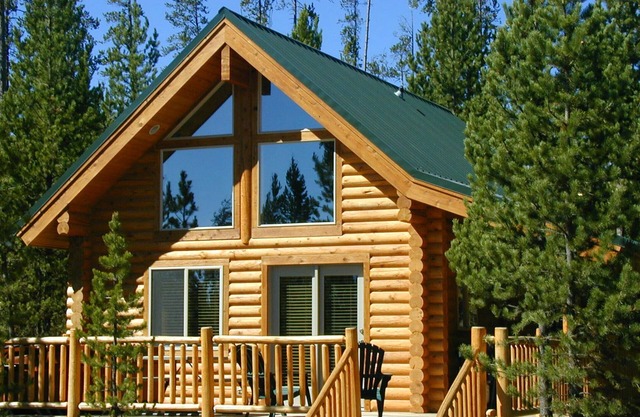 Secluded 2-bed Cabin Getaway in Island Park, Idaho with Private Hot Tub