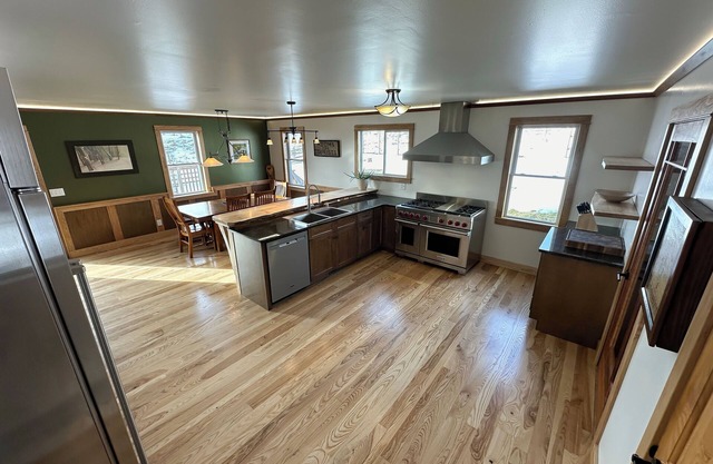 Secluded 3 BDR home great for group gatherings