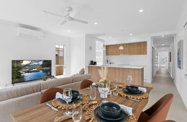 Secluded 4-Bed Retreat Mins to Beaches & Wineries