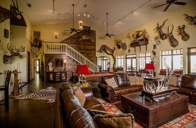 ¡No solo un lugar para quedarse, sino toda una estancia de lujo en un rancho de Texas! Reservar ahora.