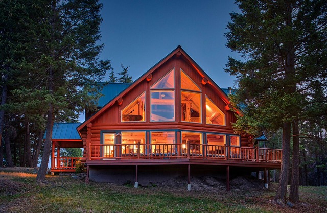 Aislado y conveniente Inicio de registro de vista de glaciar en 15 acres totalmente actualizado 3BR / 2Bath