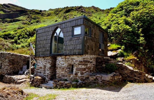 Secluded cottage nestled in the Beara Peninsula