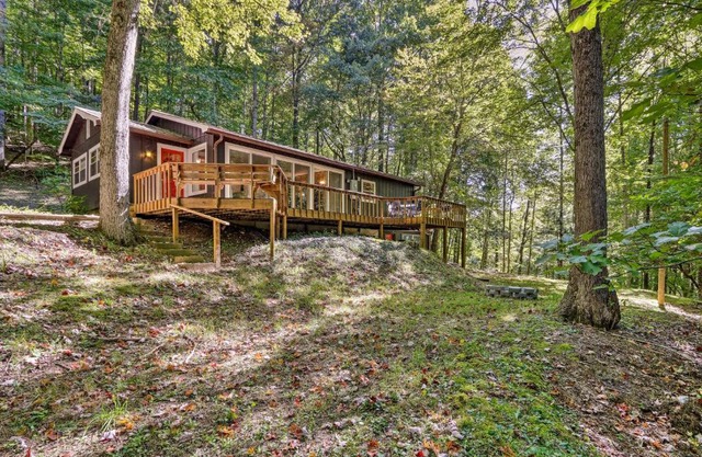 Secluded Franklin Cabin with Furnished Deck!