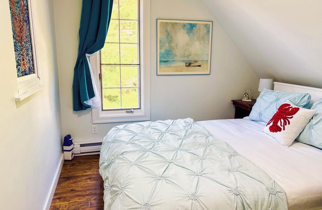 Secluded Gem in Mahone Bay - away from the busy road - w/kayaks & firepit