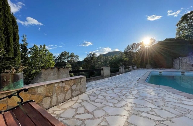 Secluded gem in Seillans with peace and amazing views