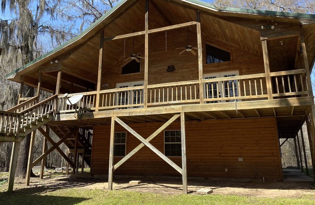 Secluded getaway on Caddo Lake