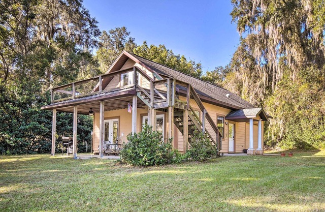 Secluded Hawthorne Escape w/ Lake Access!