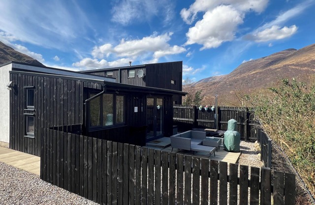 Secluded Highland Retreat with Wood-Fired Tub & Stunning Mountain Views