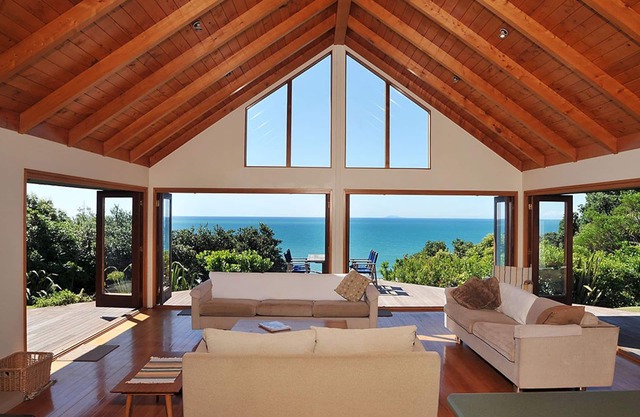 Casa aislada colina con impresionantes vistas de la playa