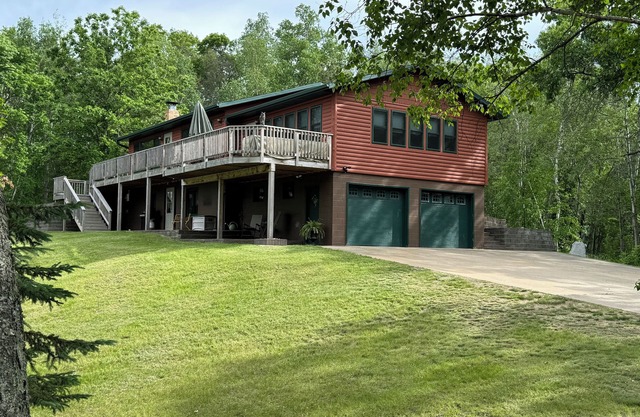 Secluded Lake House on 32 acres