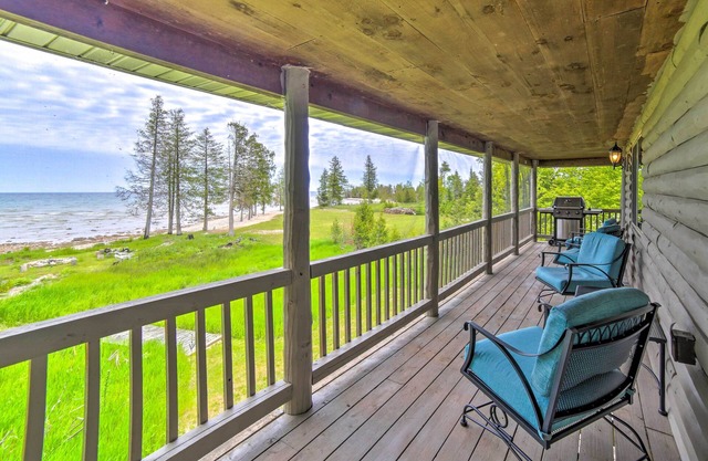 Secluded Lake Michigan Home: Private Fire Pit