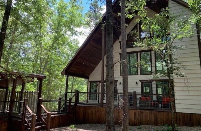 Secluded Luxury Modern Farmhouse Cabin, #dogfriendly!