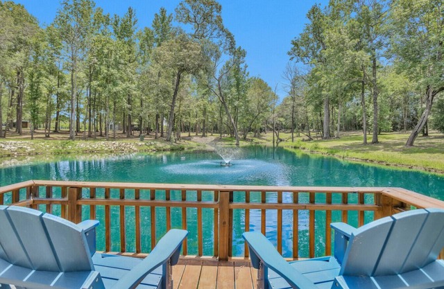 Secluded Luxury Wagon | Pond King Bed Patio