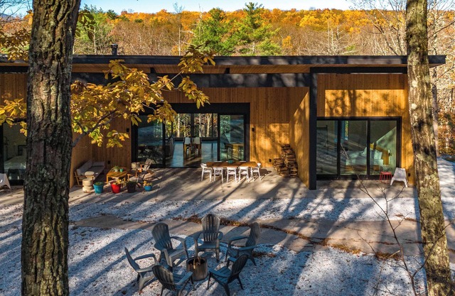Secluded modern cabin with private creek, picnic area, and chef's kitchen