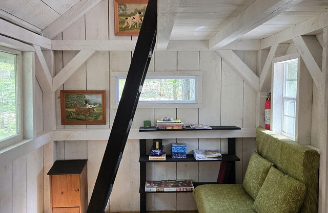 Secluded Muskoka Glamping Cabin with Private Lake & Trails