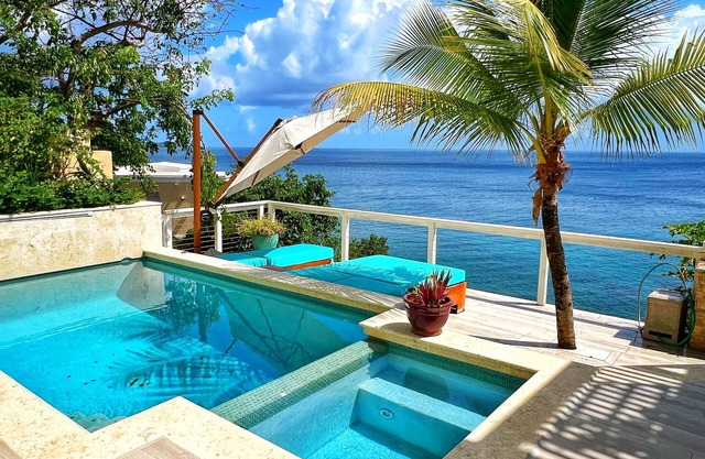 Secluded Paradise with Stunning Views & Pool