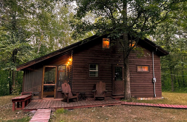 Secluded pet friendly cabin on 40 acres with frontage on the Kettle River