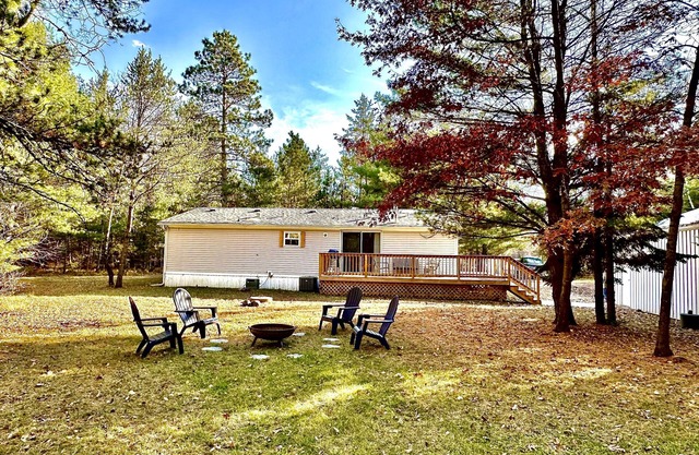 Secluded/Pet-friendly home on 3+ acres, close to downtown Hayward/ATV Trails